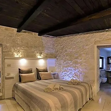 Trullo Dorato Villa *